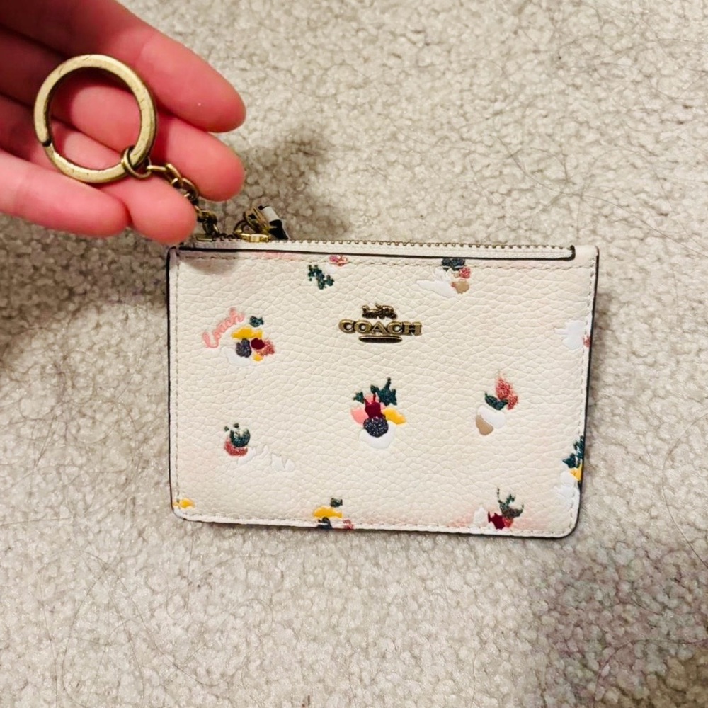 Coach Cream Floral Key Card Holder with Gold Hardware
